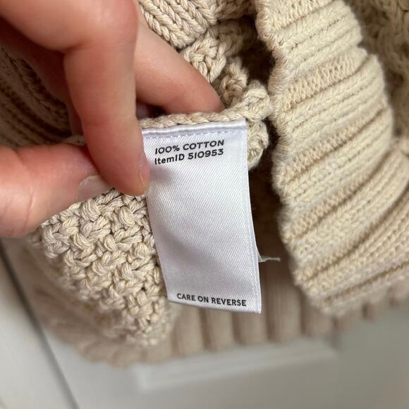 L.L. Bean signature 100% cotton, chunky heavy cable knit fisherman sweater Med - Picture 7 of 8